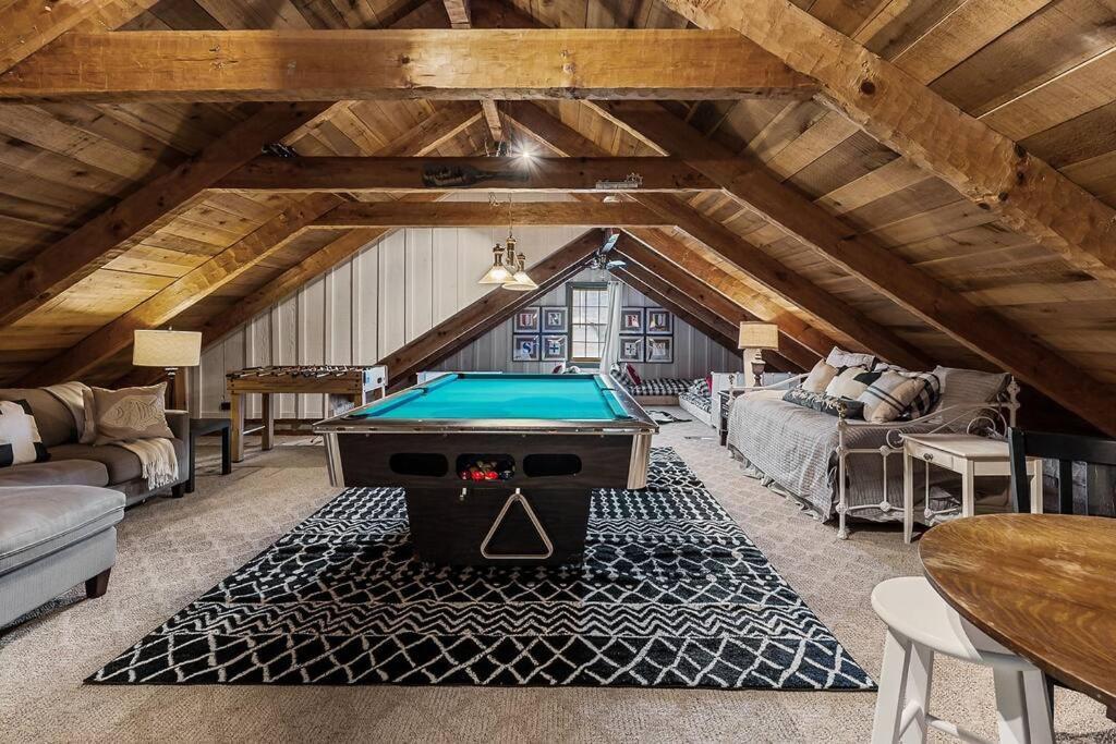 Winchester Rustic Cabin, Dock, Firepit, Kayaks & Games מראה חיצוני תמונה